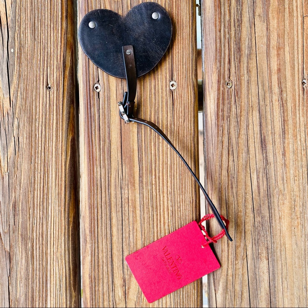 Valentino Garavani Leather Heart Bag Charm/Key Charm NWT - Picture 3 of 16